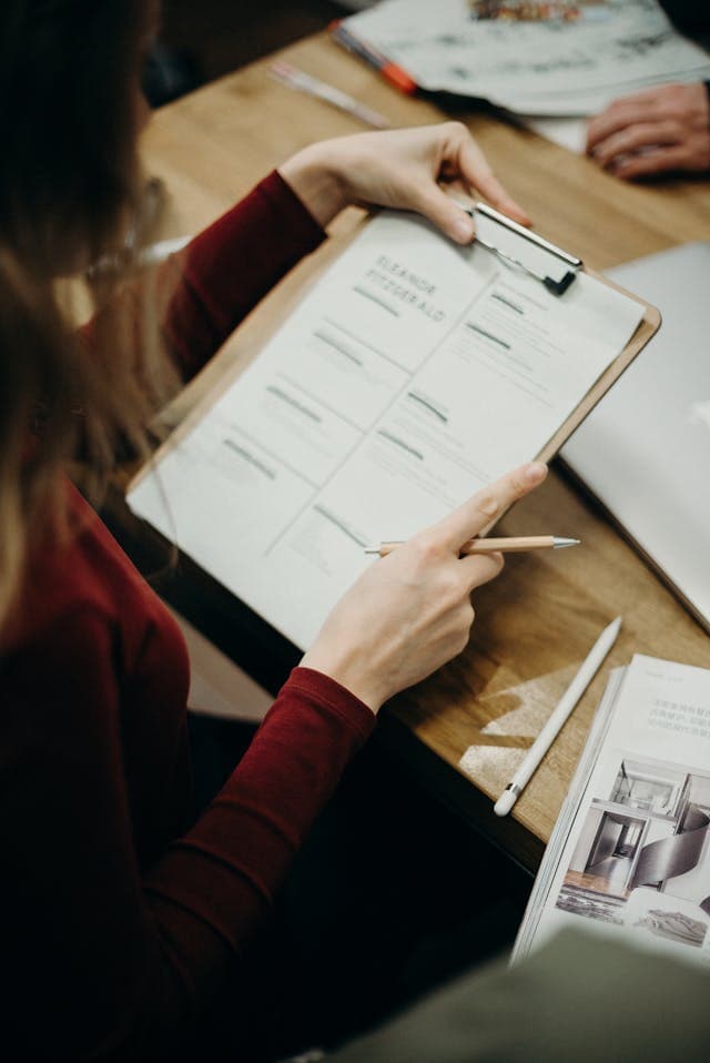 How to Use LinkedIn for Job Search Success in 2025
