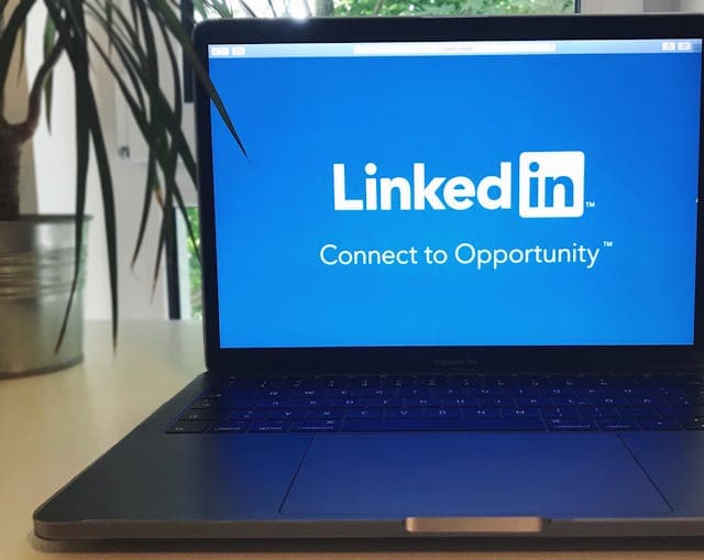 Advanced LinkedIn Analytics: Tools for Smarter Growth in 2025
