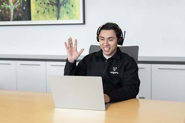 How Social Media Copilots Improve Real-Time Customer Support